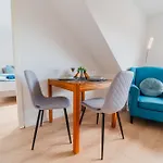 Zentrale Wohlfuehlwohnung - Ideal Fuer Ihren Urlaub Oder Geschaeftsreise *