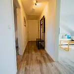 Zentrale Wohlfuehlwohnung - Ideal Fuer Ihren Urlaub Oder Geschaeftsreise *
