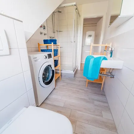 Zentrale Wohlfuehlwohnung - Ideal Fuer Ihren Urlaub Oder Geschaeftsreise מגדבורג