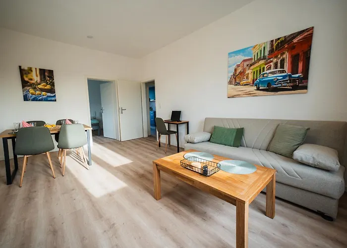 Zentrale Wohlfuehlwohnung - Ideal Fuer Ihren Urlaub Oder Geschaeftsreise Lägenhet