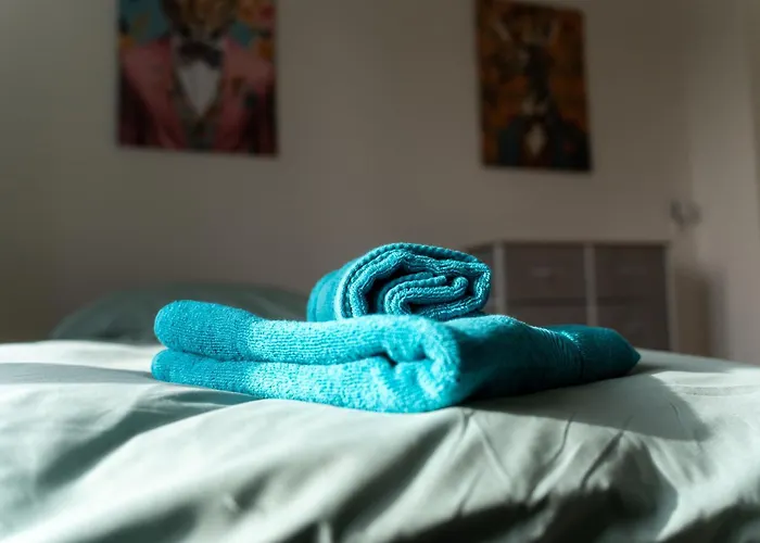 Zentrale Wohlfuehlwohnung - Ideal Fuer Ihren Urlaub Oder Geschaeftsreise Lägenhet *